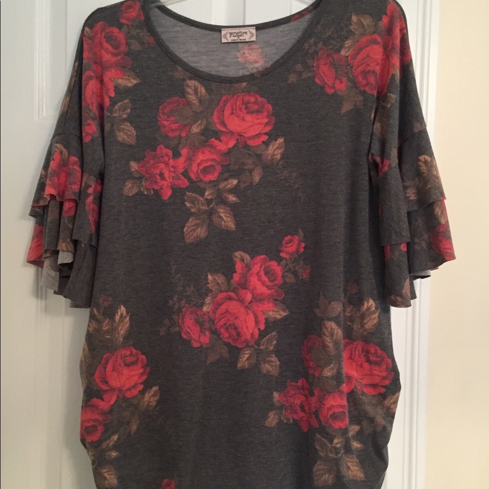 Rosebud maternity top